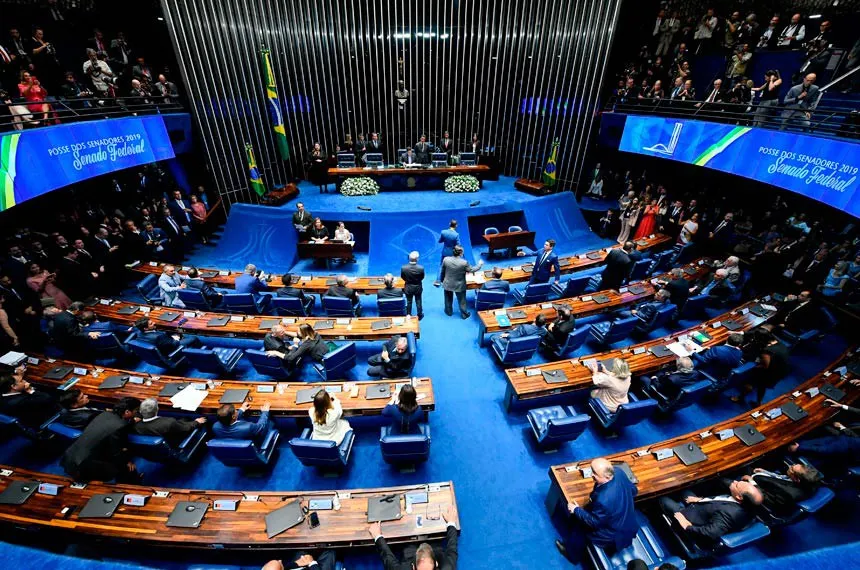 Senado avança com fim da escala 6x1 e PEC pode chegar ao Plenário nesta semana