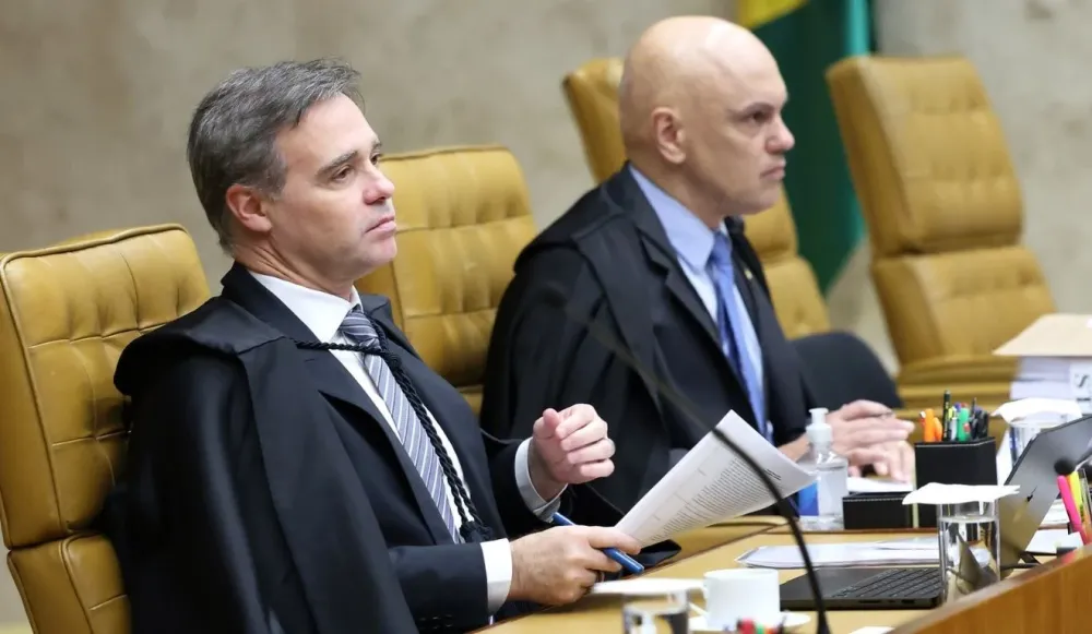 Moraes e Mendonça batem boca e quase se agridem no Supremo após revelações do caso Master