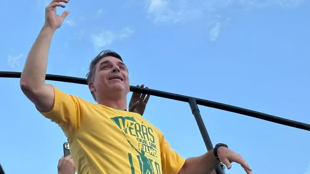 Para Flávio, STF “tem obrigação” de autorizar investigação contra Moraes; você concorda?