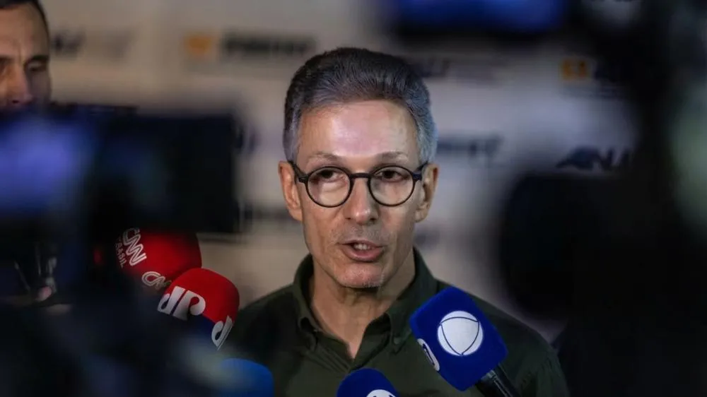 Zema faz ato contra Moraes em dia de sessão do STF