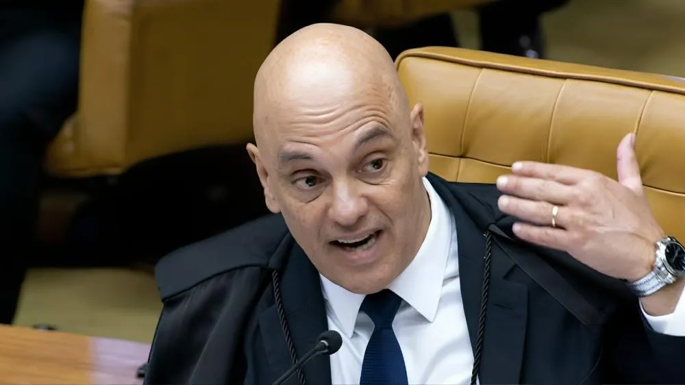 Sorteado, Moraes se declara impedido para relatar ação que envolve a própria esposa