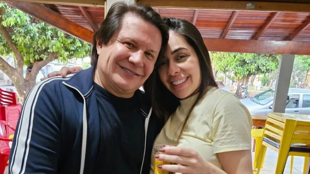 Namorada de sertanejo Giovani manda recado após críticas à relação: “Explicação nenhuma será suficiente”