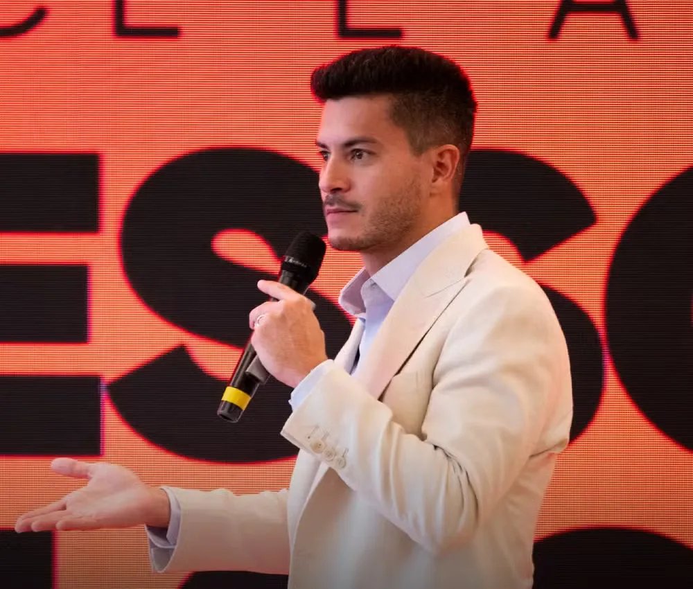 Advogado de Arthur Aguiar quebra o silêncio sobre ação de despejo: “Não desejou que chegasse nesta situação”