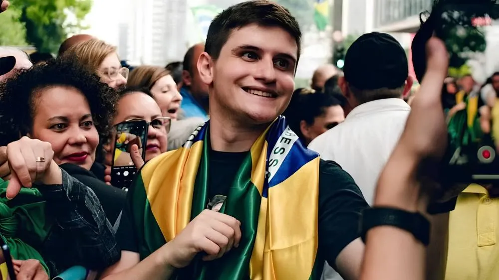 Lucas Pavanato diz que seu “discurso autêntico” o elegeu a deputado federal