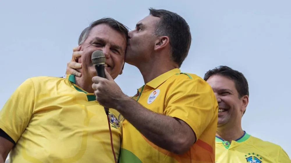 PGR é a favor do pedido de Bolsonaro para ver Flávio após 1º turno