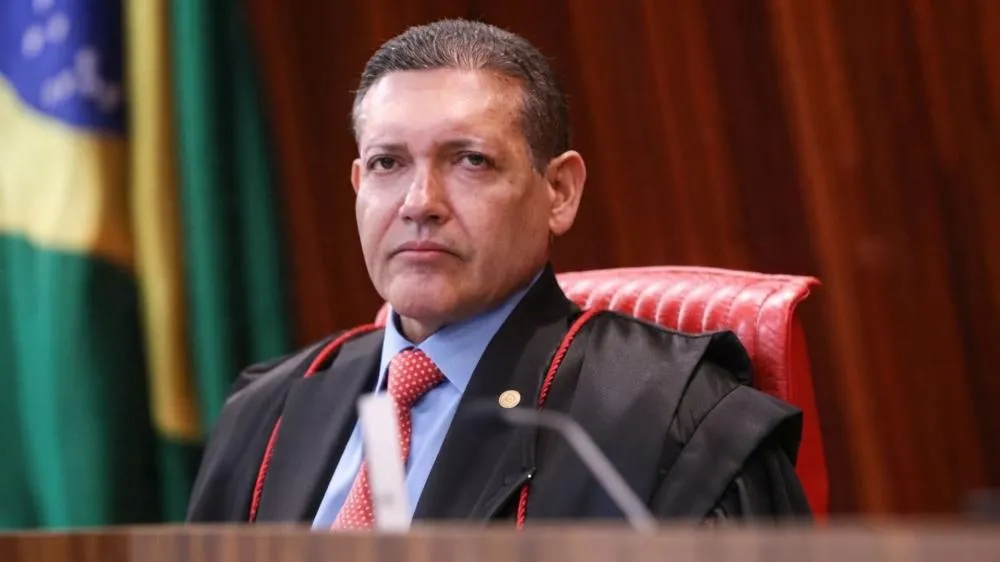 Nunes Marques diz que revisão criminal de Bolsonaro será após eleição