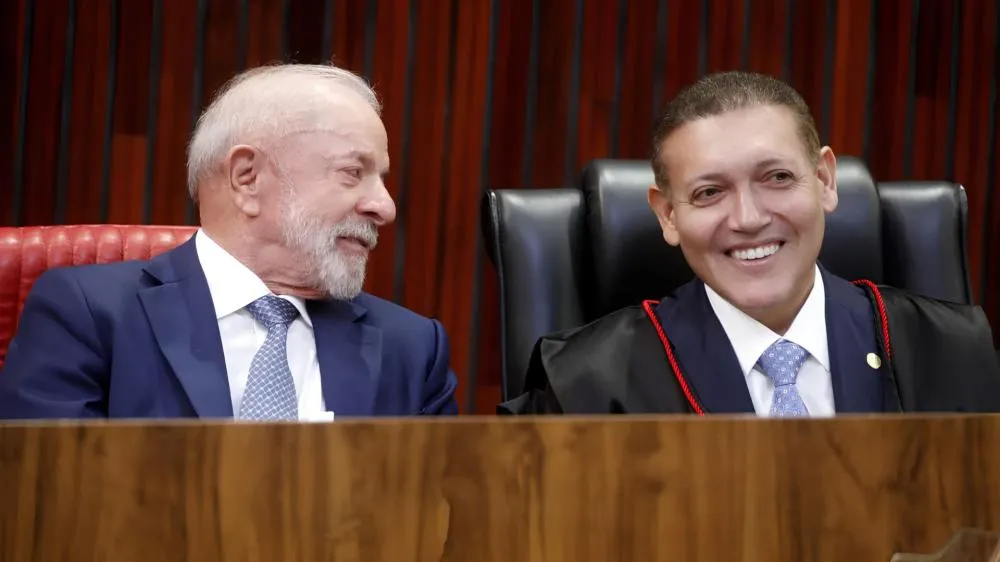 “Presidente do TSE não pode ter lado na política”, diz Lula