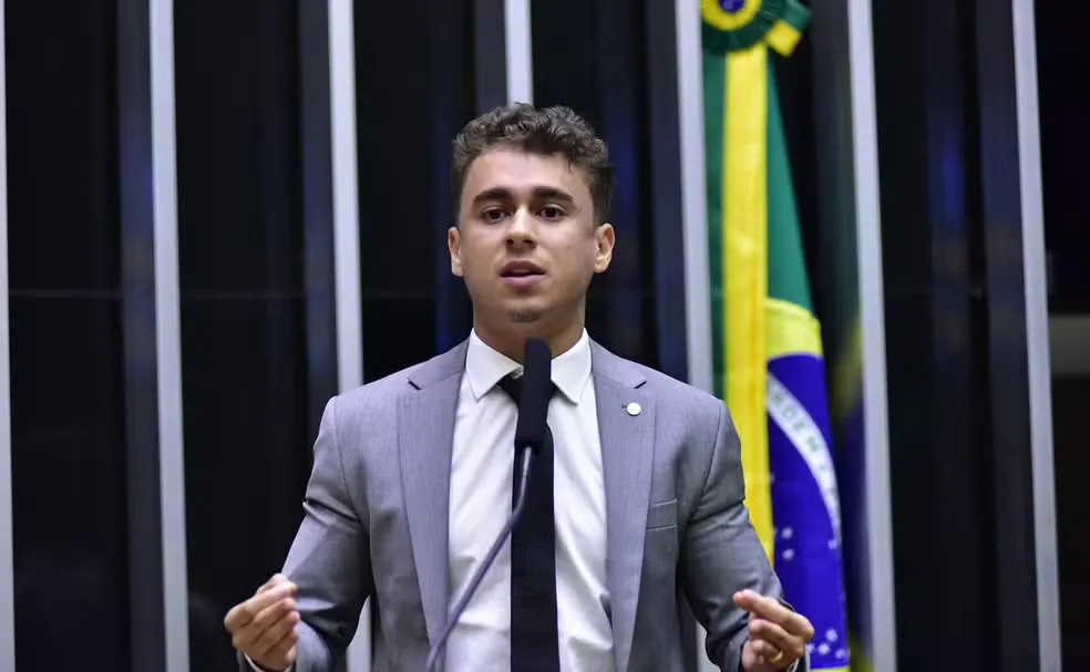 Nikolas Ferreira relata problemas com vídeo sobre Lula e orienta apoiadores a republicarem conteúdo