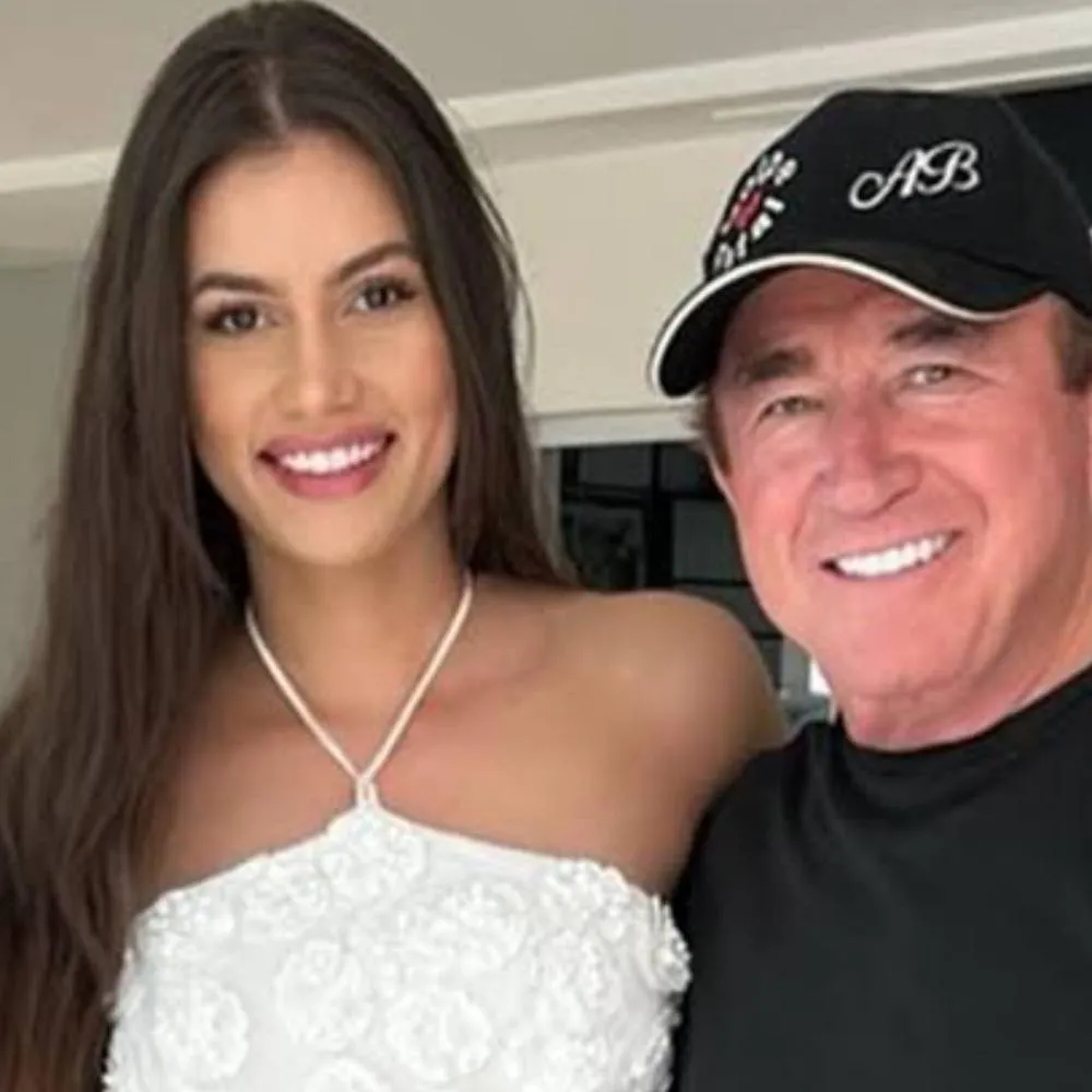 Com oito meses de namoro, Amado Batista e Calita Franciele, vão se casar em março