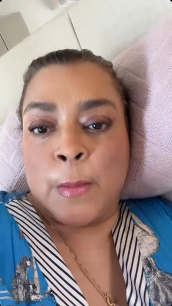 Liberada do hospital, Preta Gil conta como está sendo sua rotina de cuidados com a saúde em casa.