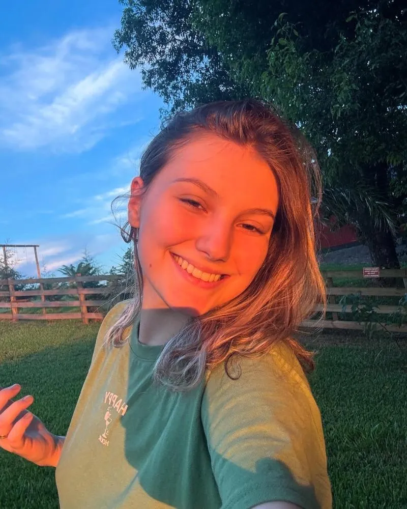 Isabel Veloso é internada novamente após cirurgia devido a intensas dores