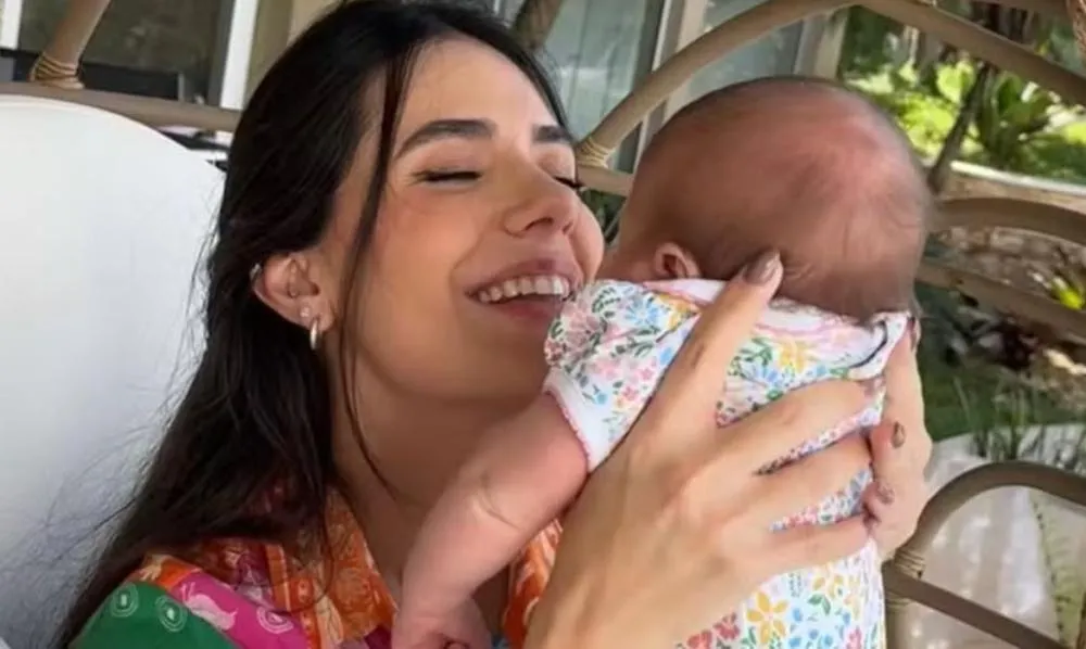 Após se tornar mãe de Serena, Jade Magalhães revela 'medo de morrer'