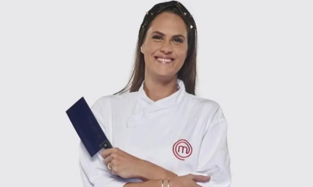 Saiba o que foi encontrado com Aritana Maroni, ex-masterchef presa por tráfico de drogas no Carnaval de Salvador