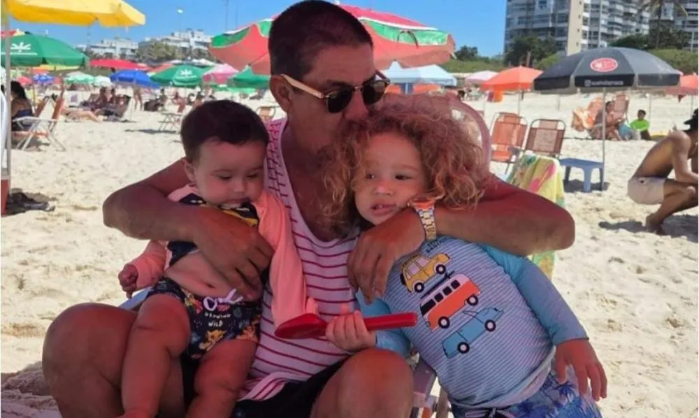 Zeca Pagodinho abre mão de show no Carnaval com cachê de R$400 mil para curtir a praia com a família