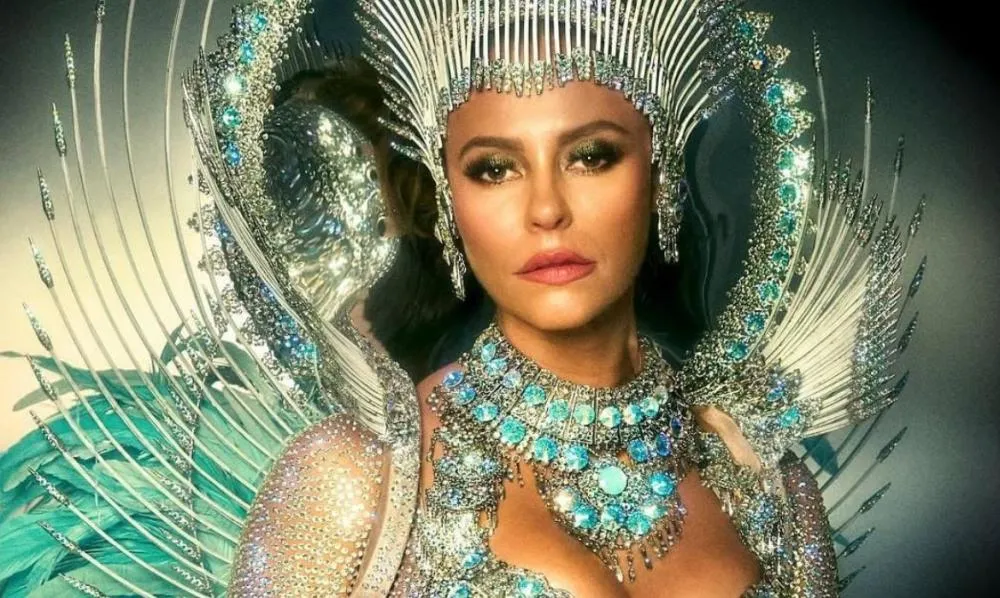 Grande Rio homenageia Paolla Oliveira pelo seu grande reinado como Rainha de Bateria