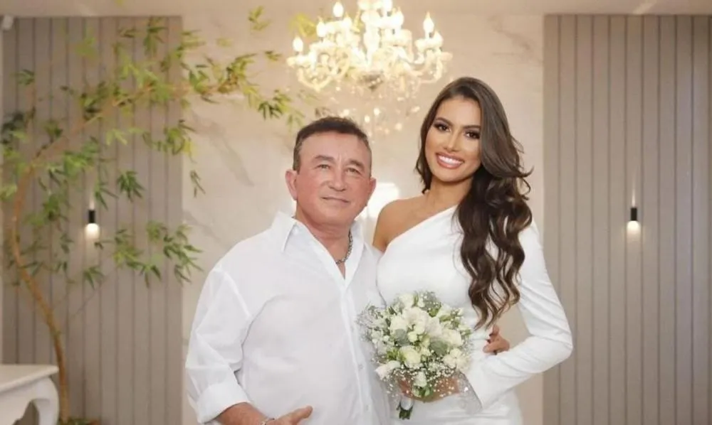 Miss comemora casamento com Amado Batista e compartilha registros da união