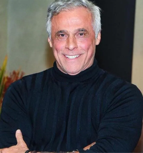 Oscar Magrini faz forte desabafo sobre excesso de influencers em telenovelas