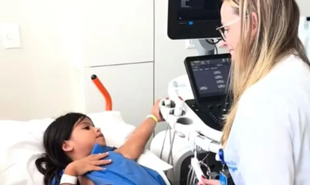 Filha de Maíra Cardi com Arthur Aguiar se queixa de dor no coração e é submetida a exames: “Talvez precise operar”