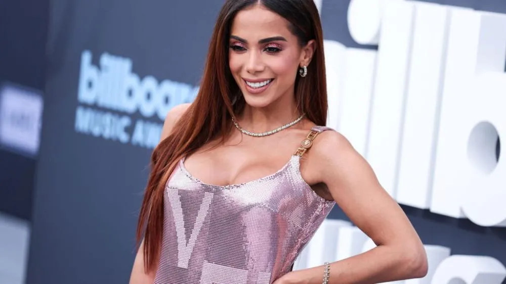 Anitta abre o coração e diz que fama e dinheiro não trouxeram felicidade esperada