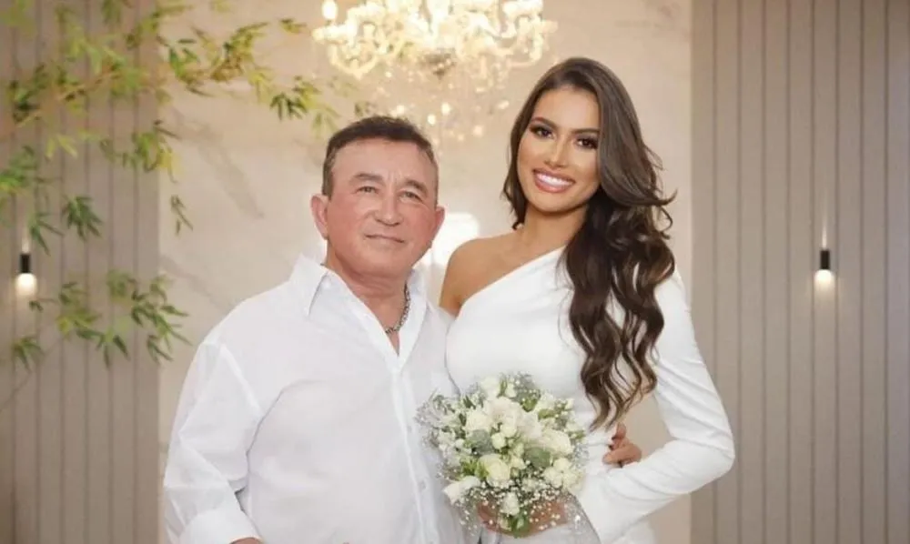 Esposa de Amado Batista passa por 'perrengue' em lua de mel