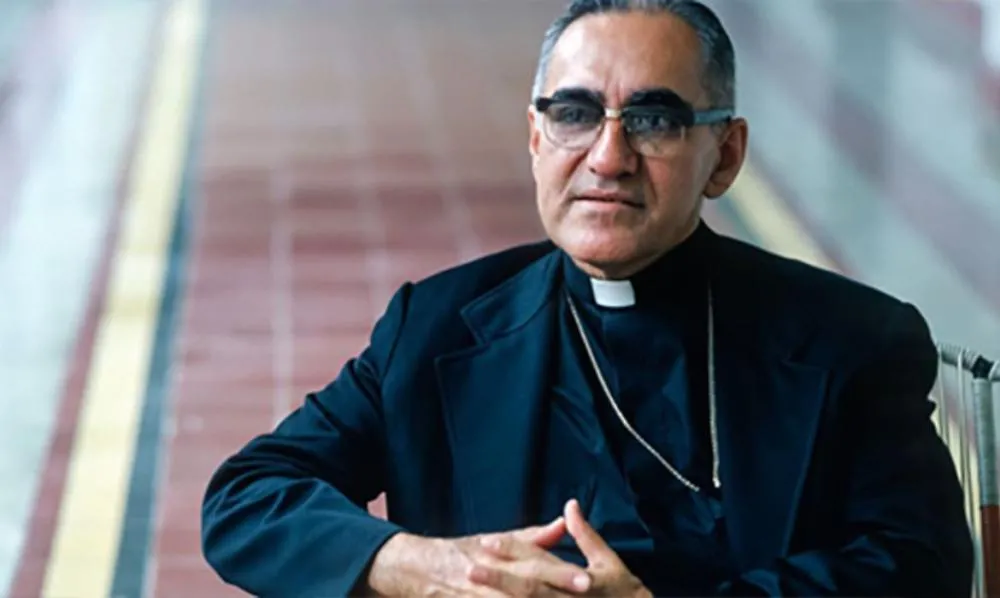 Relembre o Santo Óscar Romero, um mártir da América Latina