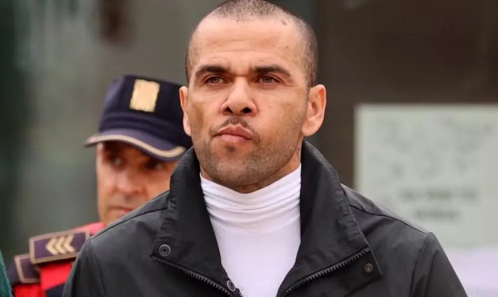 Daniel Alves tem condenação por estupro anulada pela Justiça espanhola