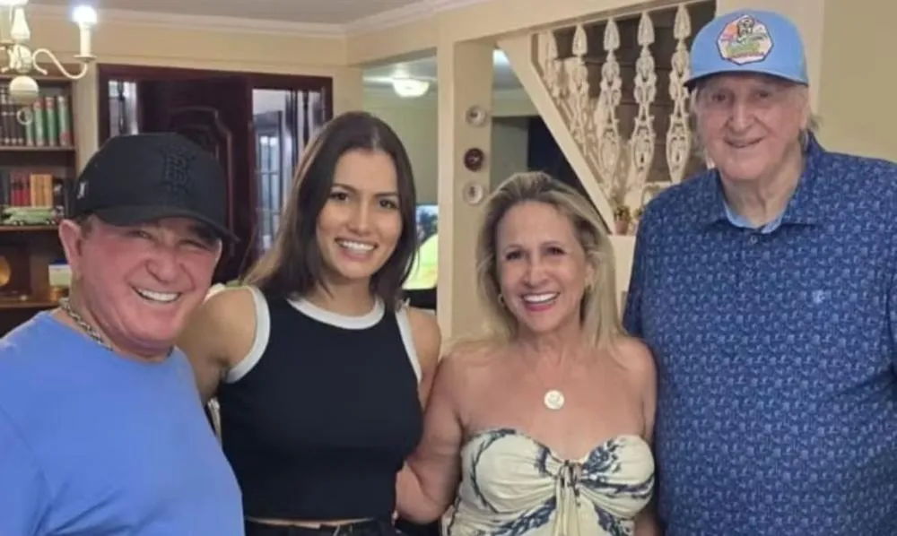 Sérgio Reis recebe Amado Batista e esposa para jantarem juntos