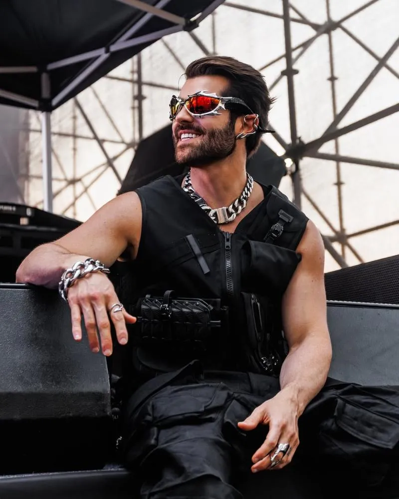 Alok recebe prêmio de 'Melhor Performance' no EDM Awards após show inesquecível no Tomorrowland Brasil 2024
