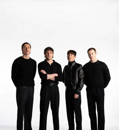 Filmes dos quatro integrantes dos Beatles serão lançados no mesmo dia em 2028