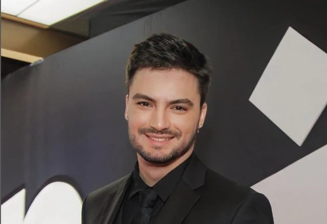 Felipe Neto desmente candidatura e revela campanha de marketing