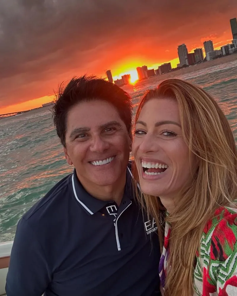 Há 25 anos juntos, César Filho e Elaine Mickely celebram amor com homenagem nas redes