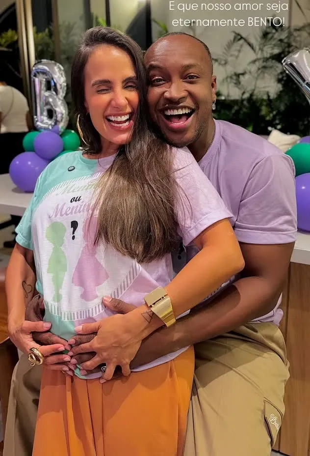 Thiaguinho e Carol Peixinho revelam o nome e o sexo do primeiro filho
