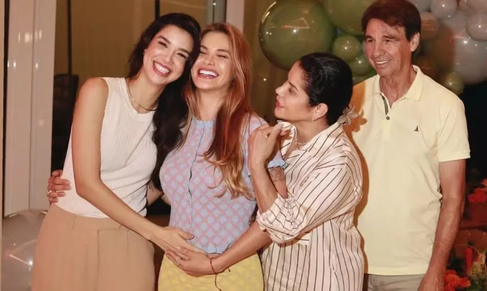 Após rumores sobre uma possível gravidez, Andressa Suita se manifesta sobre foto sugestiva