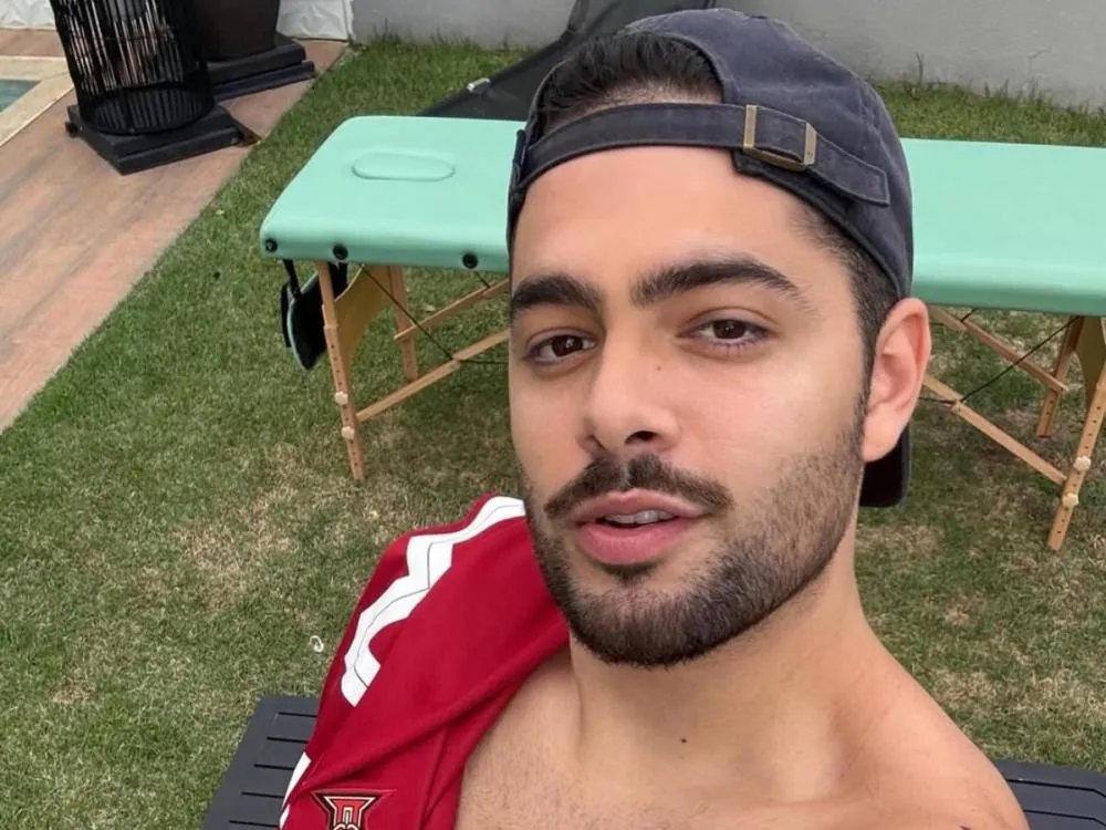 Pedro Sampaio alerta sobre uso indevido de sua imagem em golpes com inteligência artificial