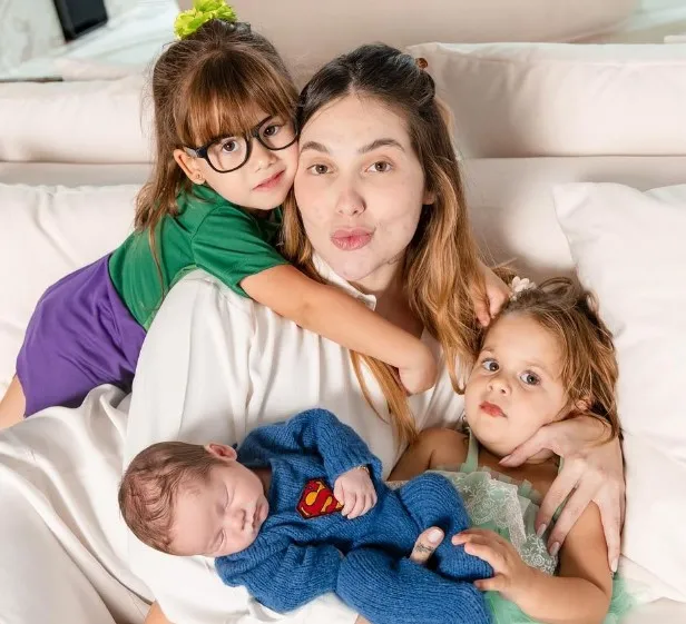 Mensalidade da escola das filhas de Virginia Fonseca e Zé Felipe são divulgadas e valor não impressiona internautas 