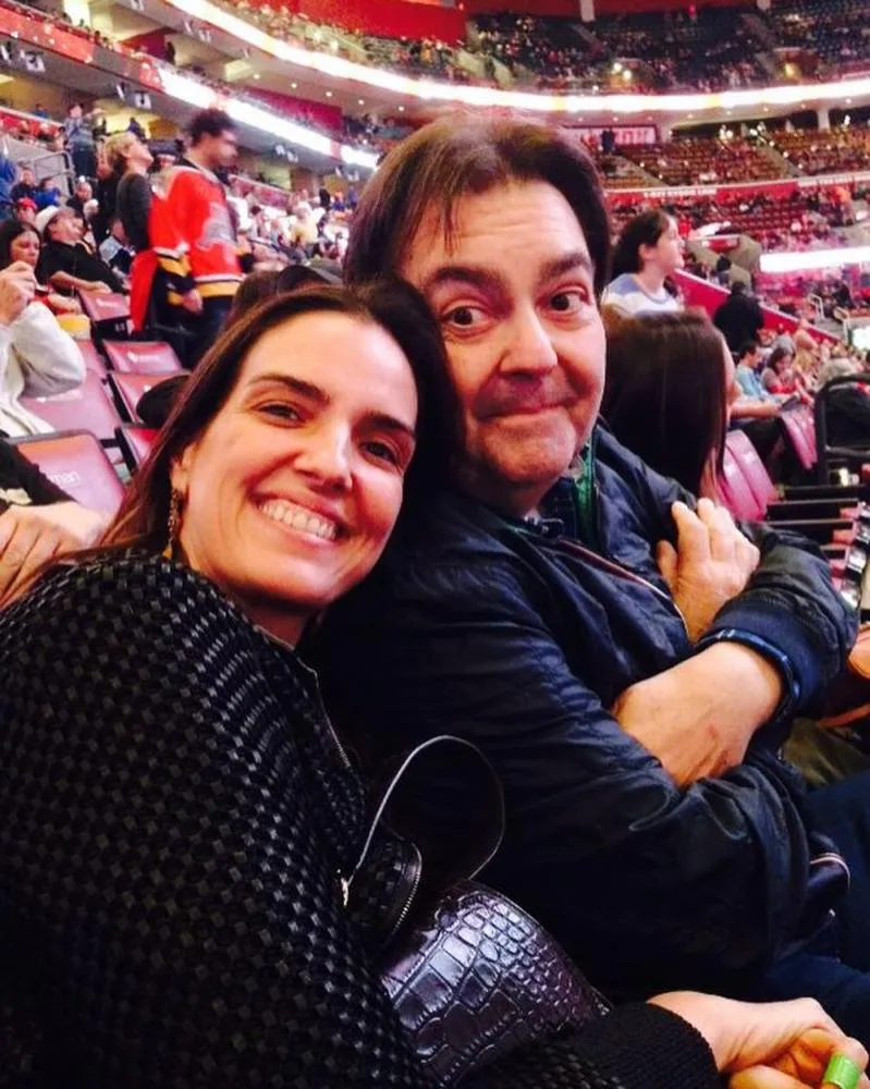 Aos 75 anos, Faustão supera nova internação e recebe homenagem da esposa