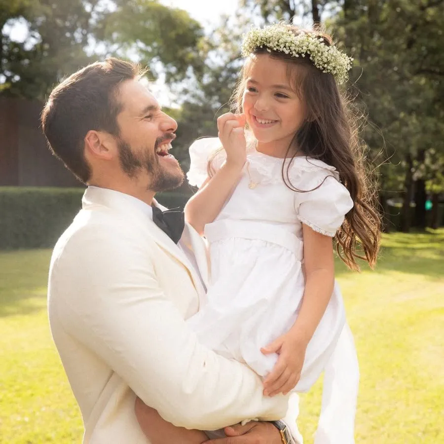 Nicolas Prattes abre o coração sobre sua relação com Zoe, filha de Sabrina Sato