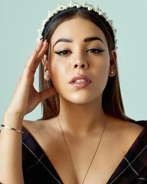 Atriz de famosa série da Netflix expõe que 'pegou’ Neymar