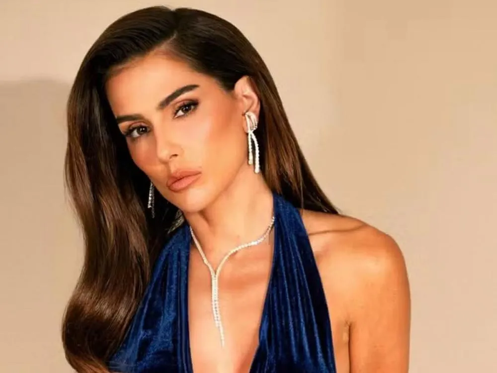 Deborah Secco exibe novo visual após transplante de sobrancelha avaliado em até R$ 35 mil