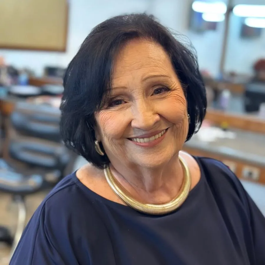 Mãe de Paulo Gustavo, Dona Déa faz rara aparição ao lados dos netos