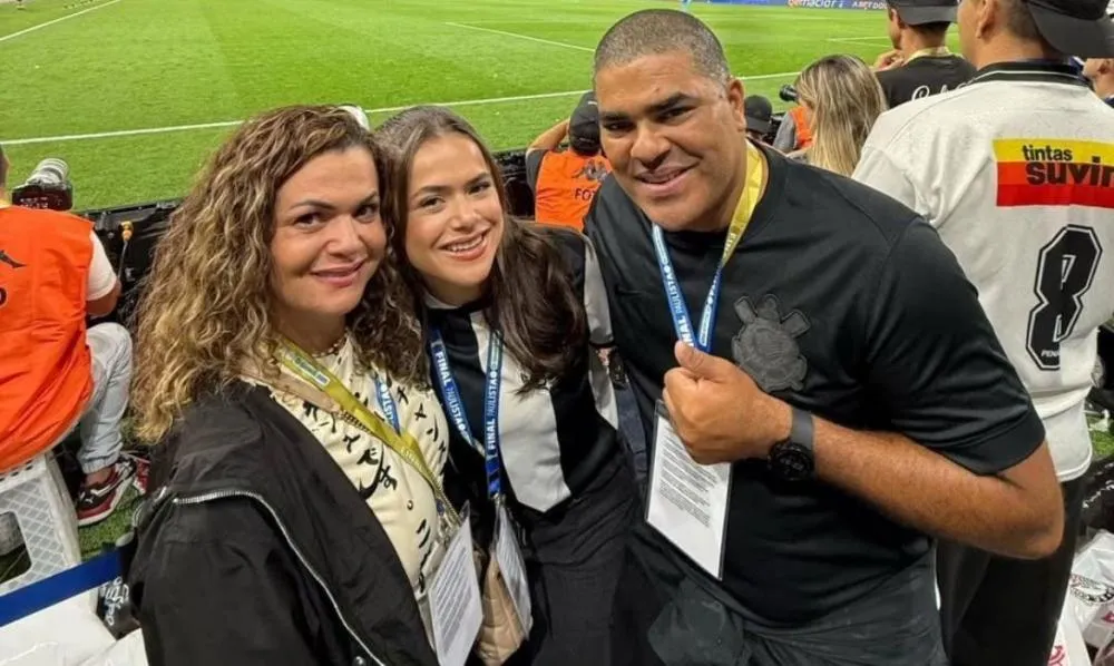 “Companheiro em todos os momentos”, declara Maísa ao pai em seu aniversário