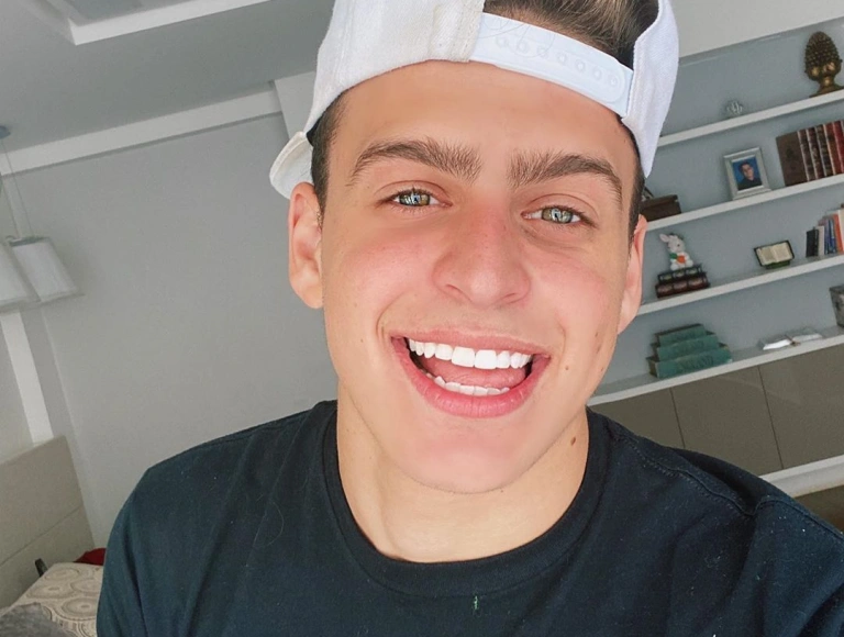 Jon Vlogs se manifesta após faltar à CPI das Bets e propõe depoimento virtual