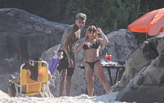 Ginasta Flávia Saraiva nega rumores de affair com MC Cabelinho