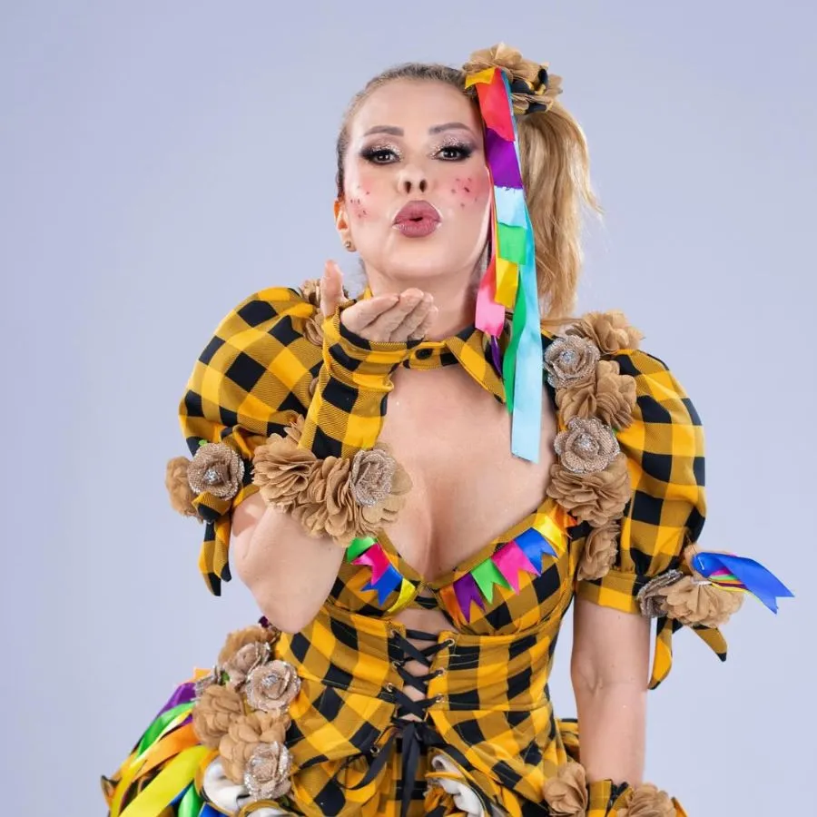 Joelma destaca momento de paz e revela estar há sete anos sem beijar na boca