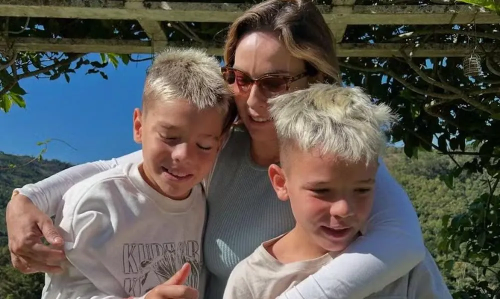 Mãe de dois meninos, Regiane Alves abre o coração sobre dificuldade para engravidar: “Demorei para falar”