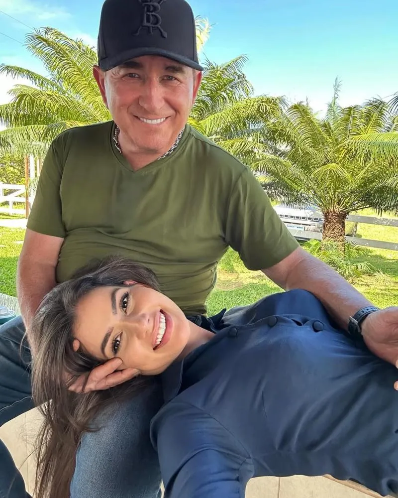 “É ridículo”, diz Amado Batista a comentários sobre diferença de idade no casamento
