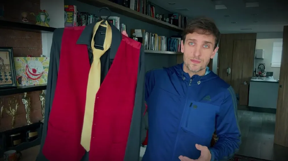 Léo Lins comenta prisão em vídeo que bate recorde de visualizações no YouTube