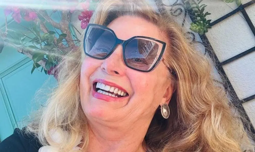 Vera Fischer fala sobre etarismo e avalia beleza aos 73 anos: “Viva a maturidade”