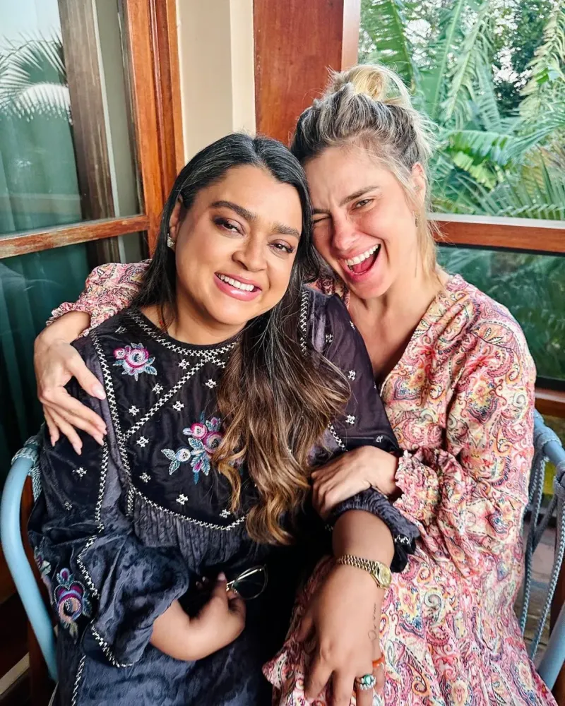 Carolina Dieckmann pede orações para nova fase do tratamento oncológico de Preta Gil