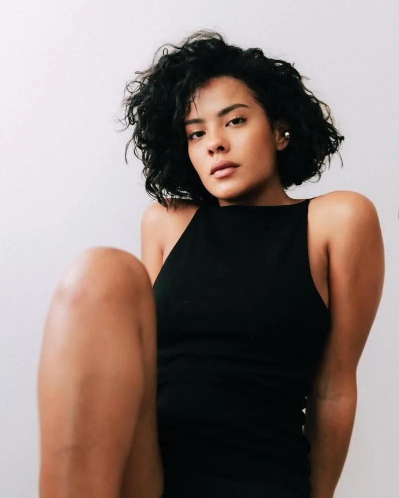 Bella Campos revela como lida com as críticas do público a 'Vale Tudo': “Não tenho tempo pra isso”